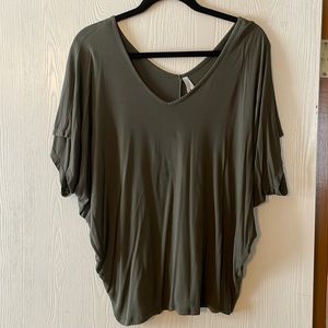 Blouse with oversized sleeves